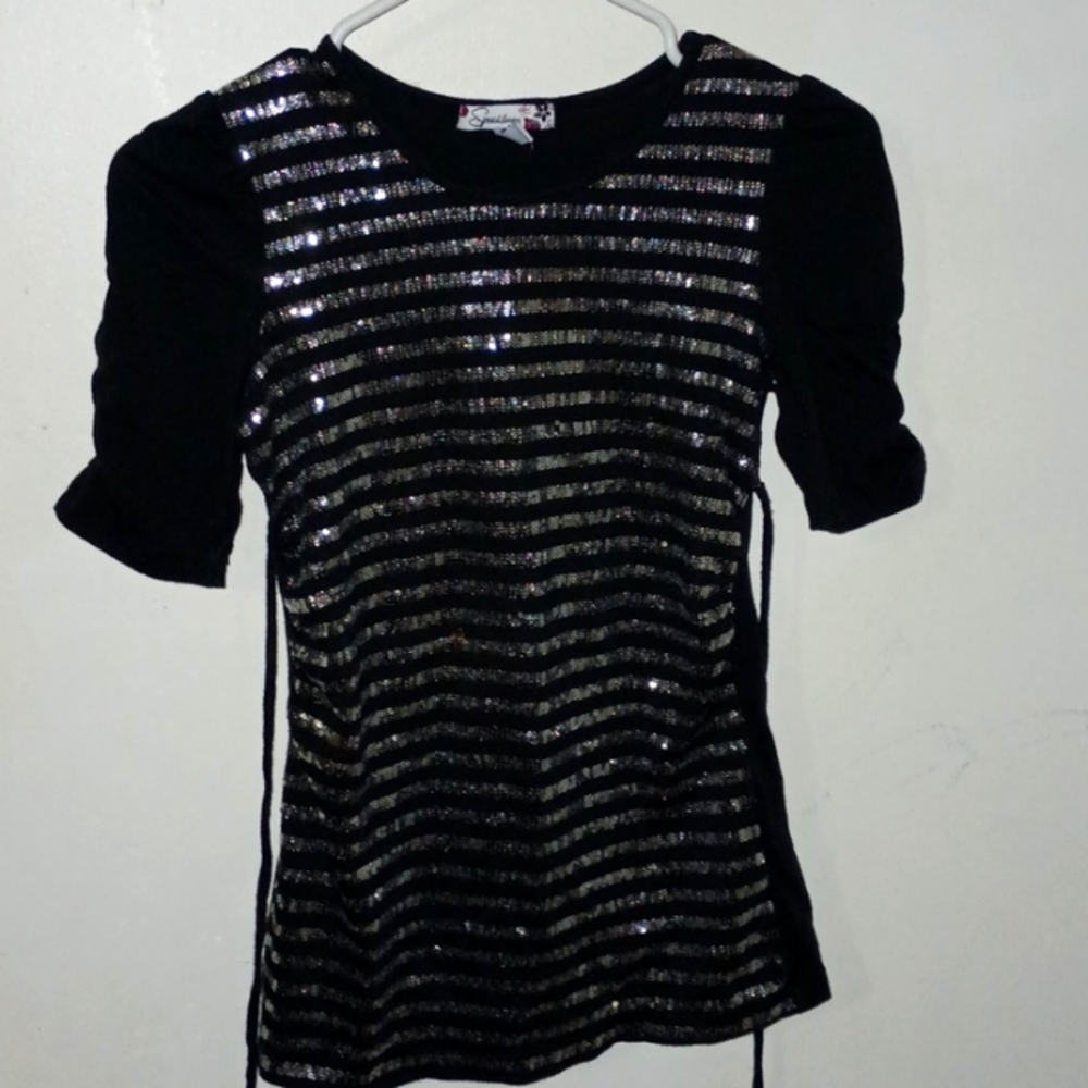 Speechless sequin toe back blouse